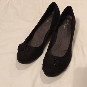 Black suede dexflex comfort wedge Size 7.5